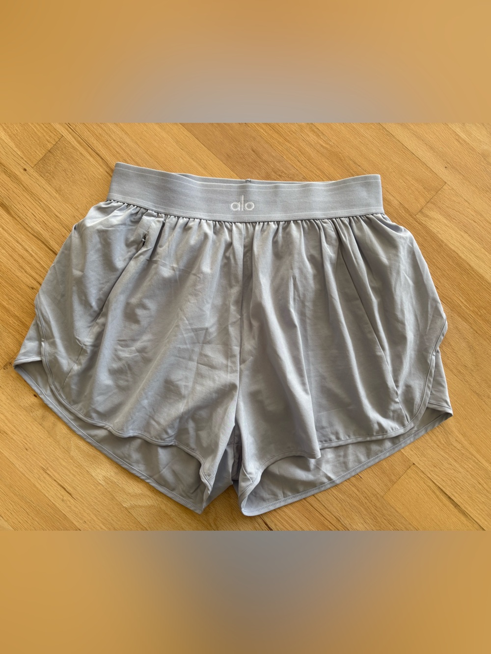 Alo Yoga Winter Frost Match Point Short